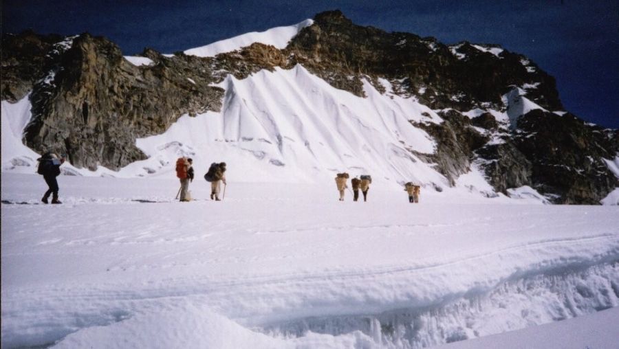 Crossing Mera La ( 5415 metres ) from Hinku Valley to Hongu Valley