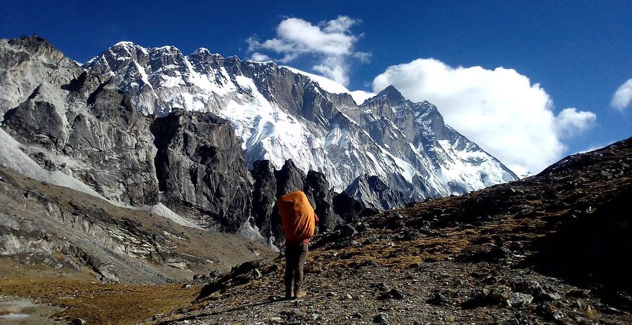 Chukhung Valley beneath the Nuptse-Lhotse Wall from above Bibre