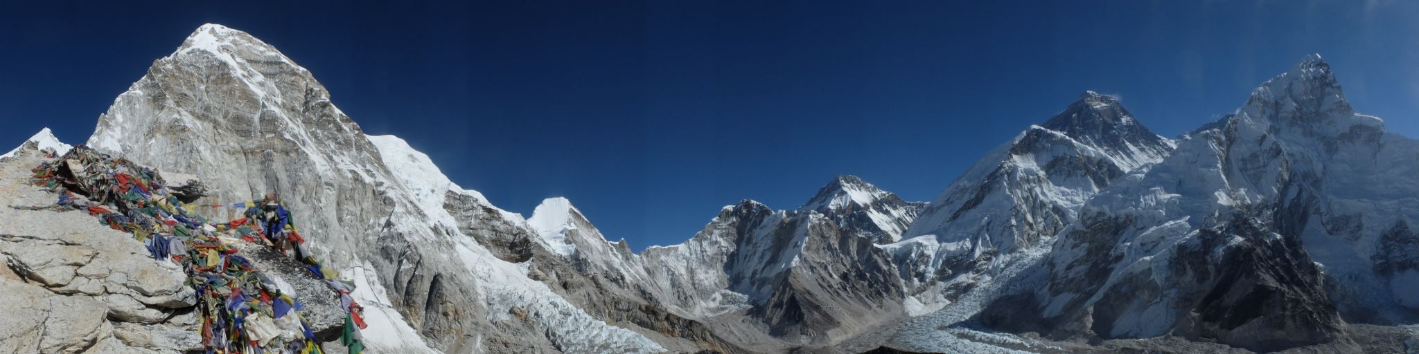 Mount Pumori ( 7161m ) on route to Kallar Pattar