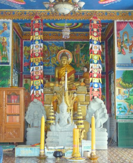 Buddhist Icons at Phnom Sampeau near Battambang in NW Cambodia