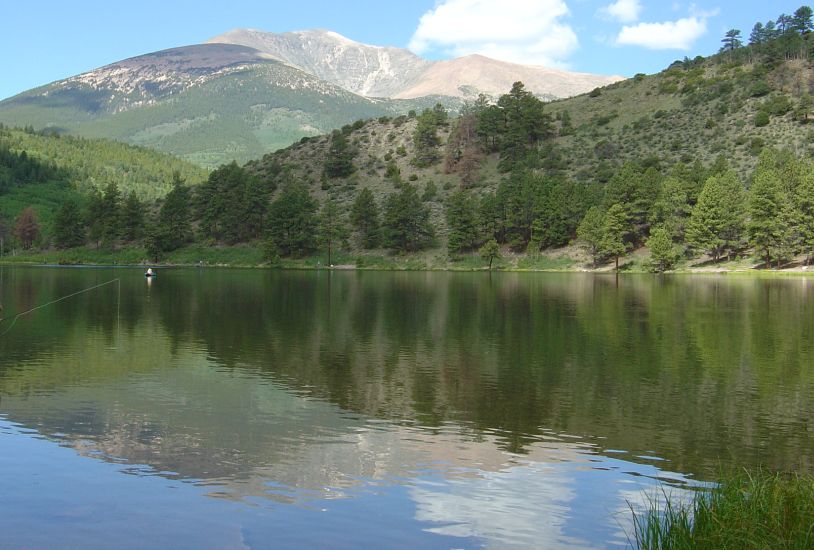 Mount Ouray ( 13,961ft ) above O'Haver Lake in the Colorado Rockies