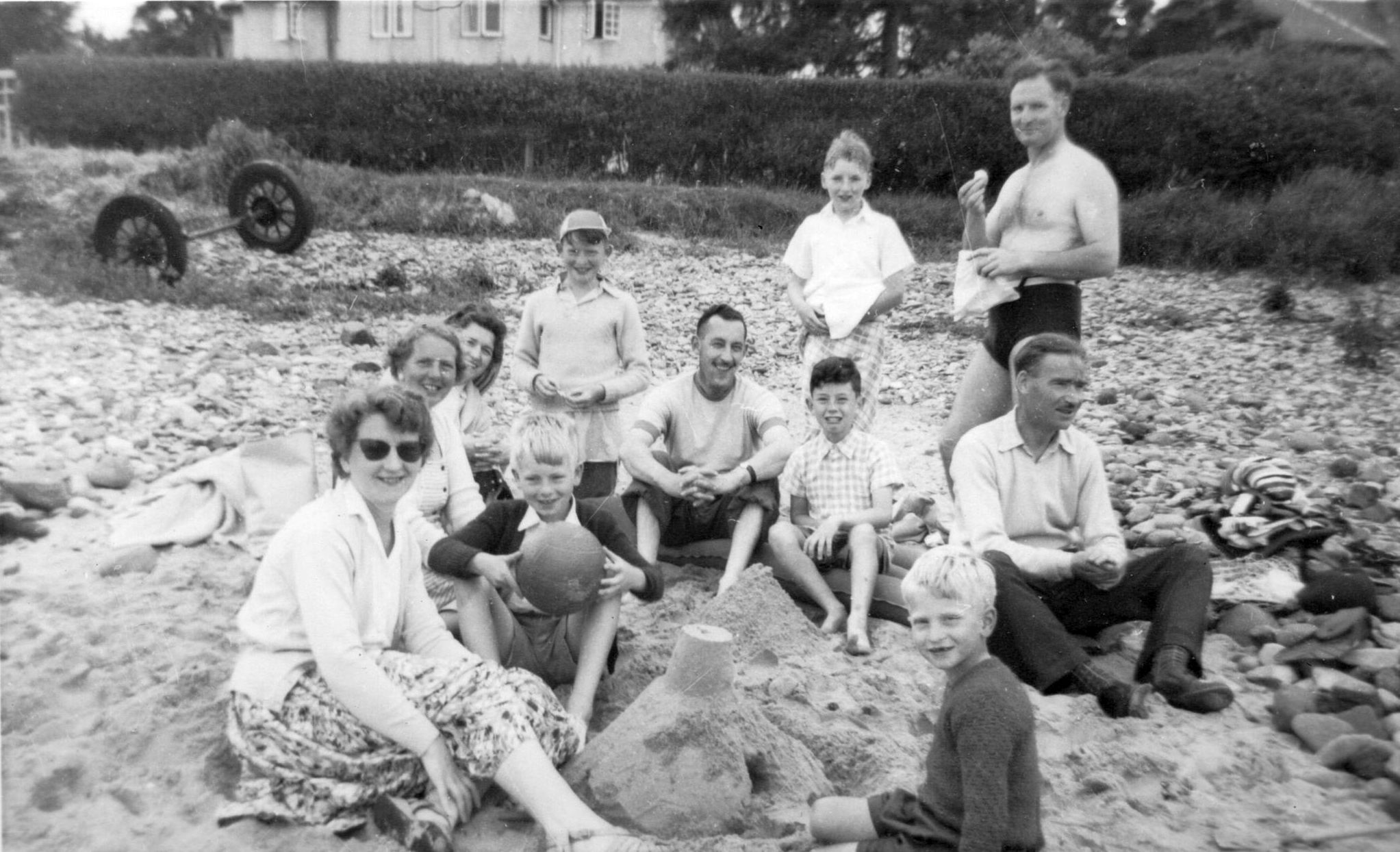 Charlotte Ingram, Roy Ingram, Ian Ingram, Eric Ingram, Charles Welch Ingram on Isle of Arran