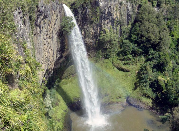 Bridal Veil Falls on North Island of New Zealand