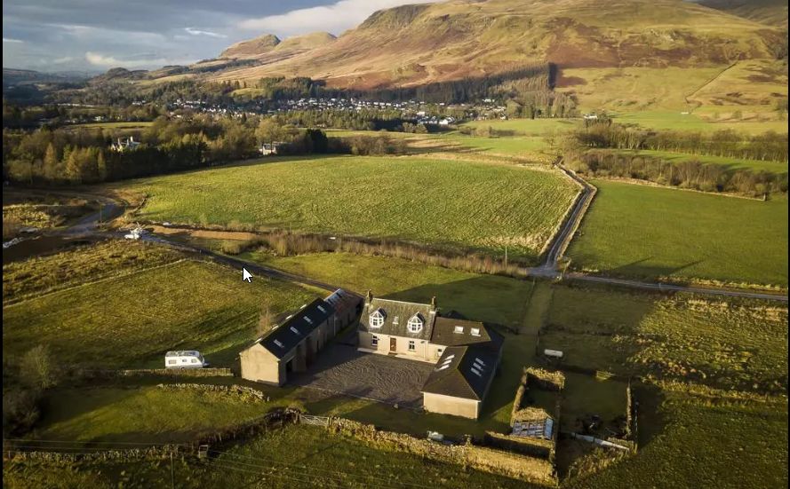 Muirhouse Farm beneath Campsie Fells