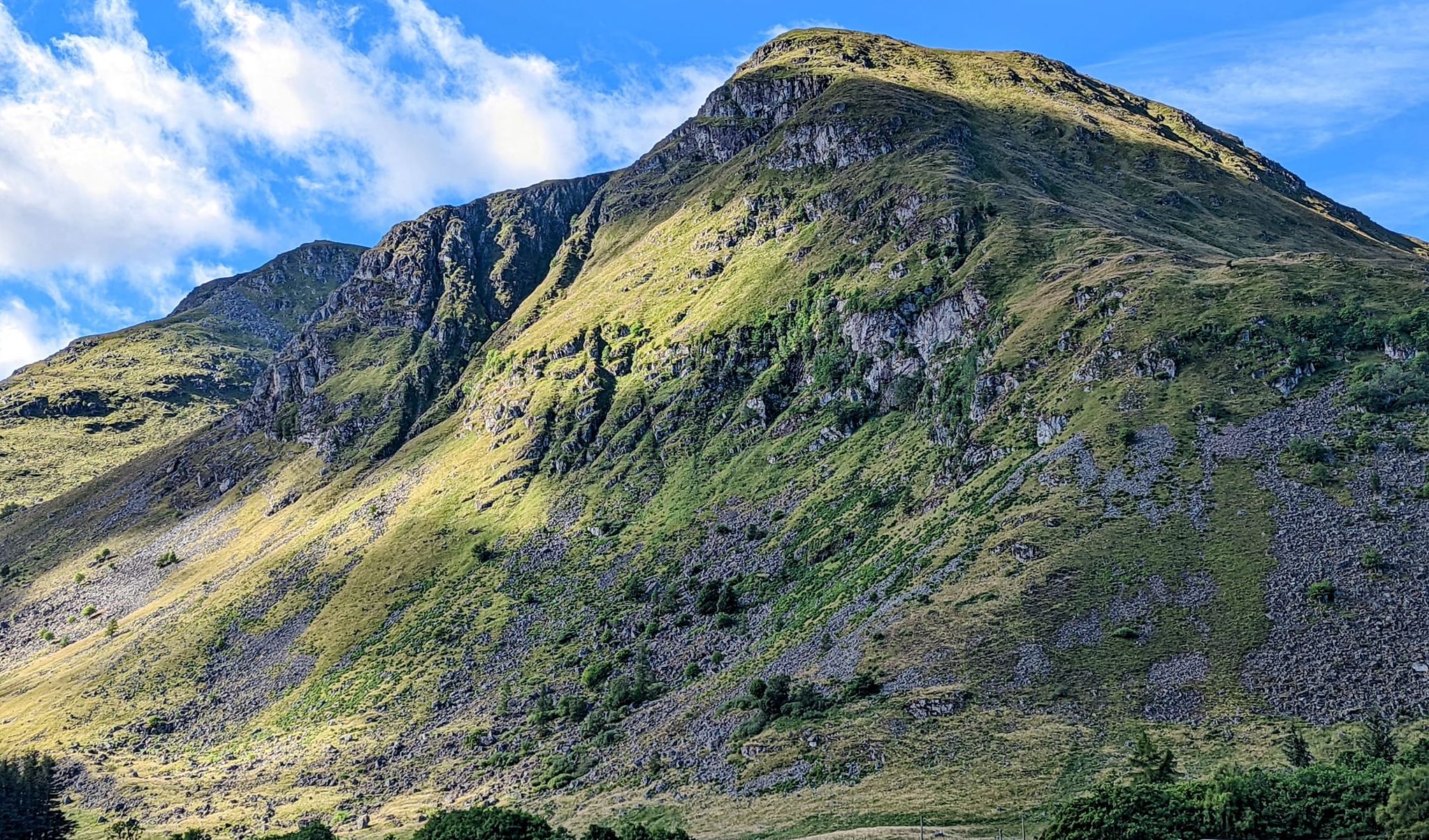 Driesh ( 947m ) above Glen Clova