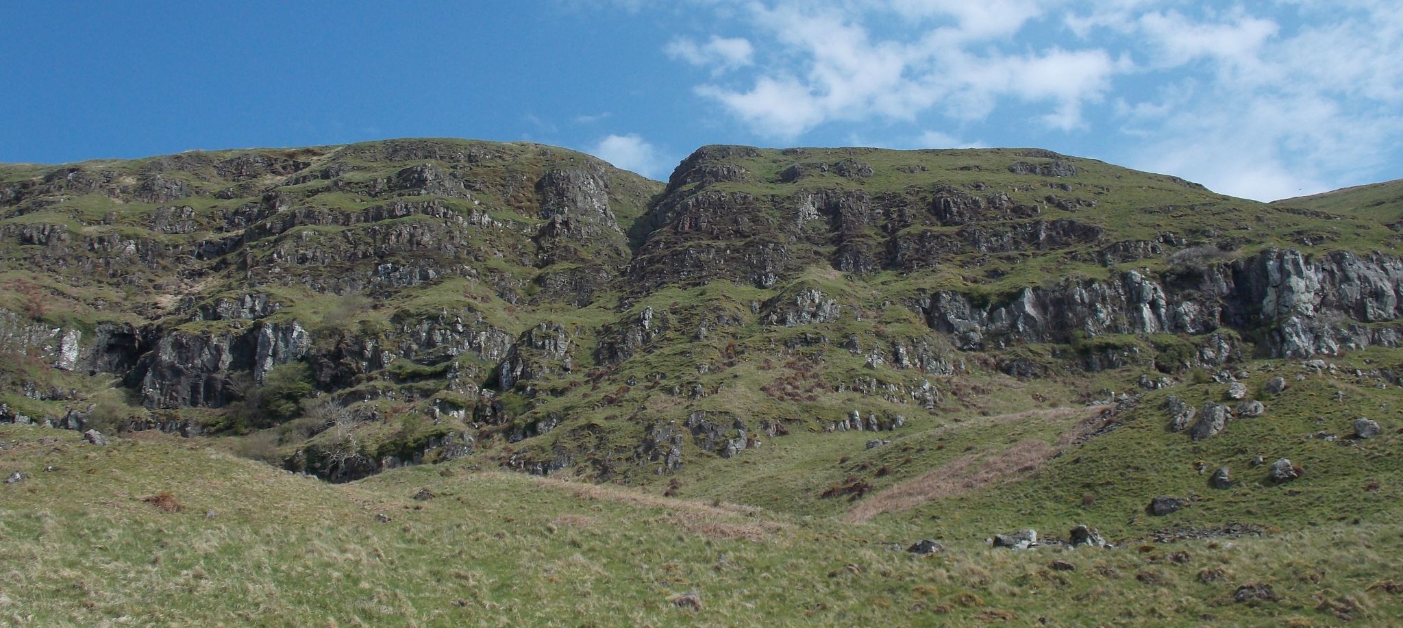 Rock Bands in the escarpment of the Campsie Fells