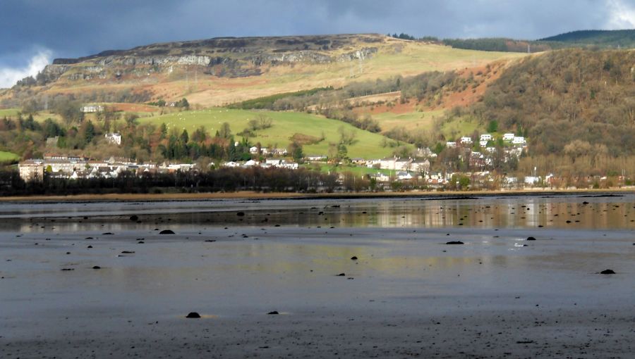 Lang Craigs in the Kilpatrick Hills above Milton across the River Clyde