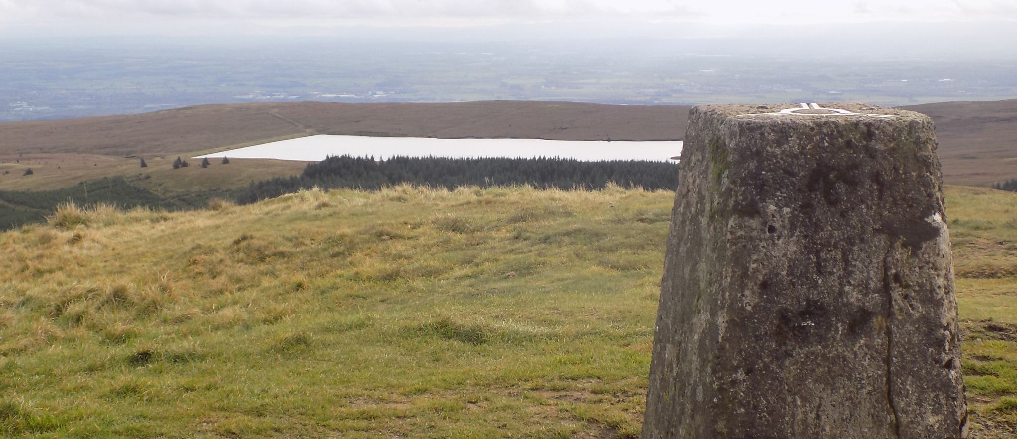 Birkenburn Reservoir from Meikle Bin